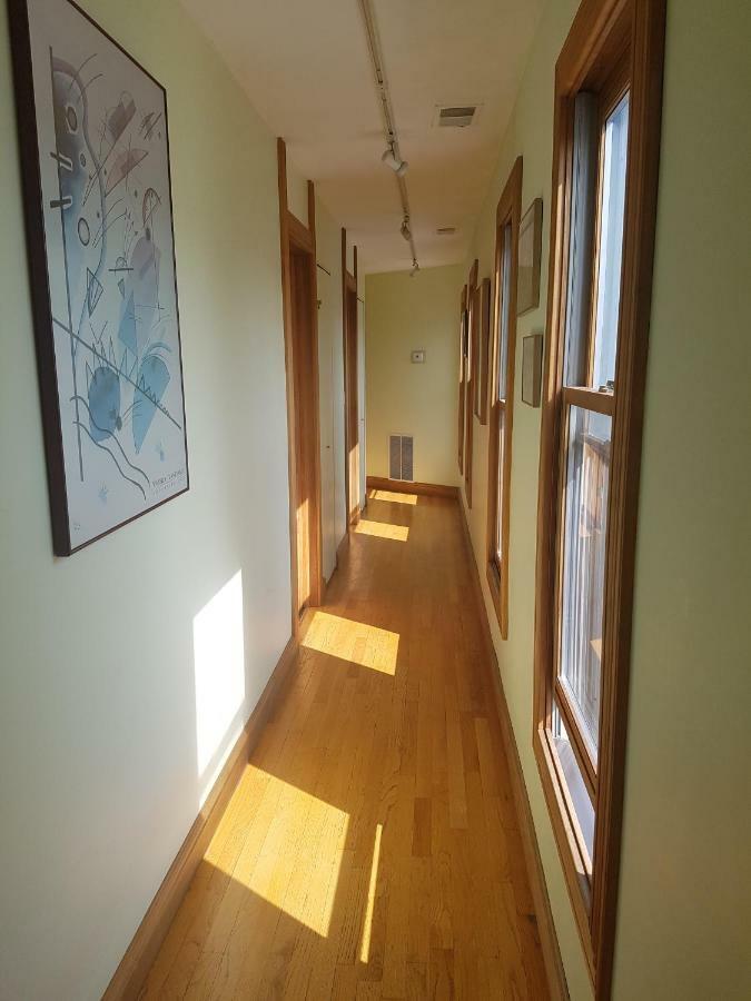 Superior Apartment Chicago Exterior photo